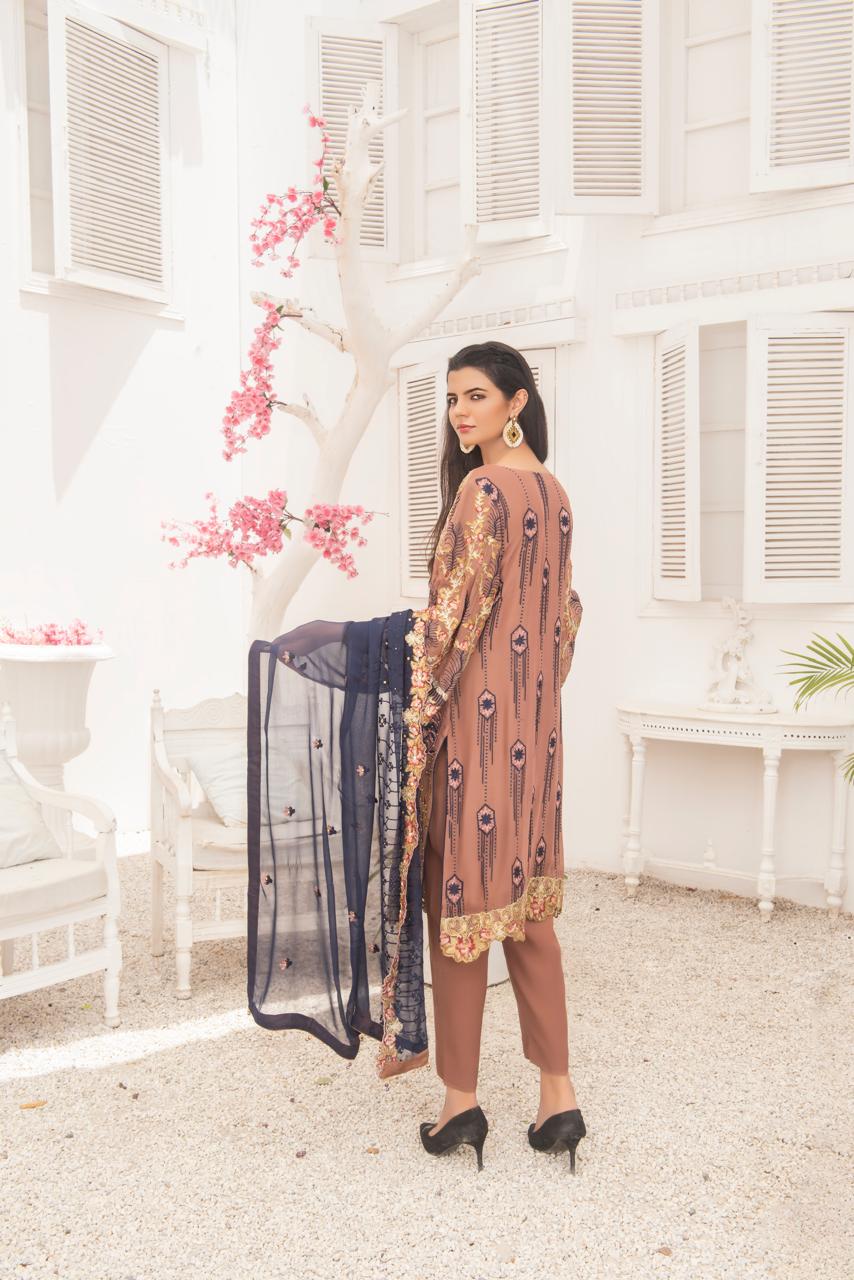 Elegant Crinkle Ensemble – Luxe Festive Edit (Design 5)
