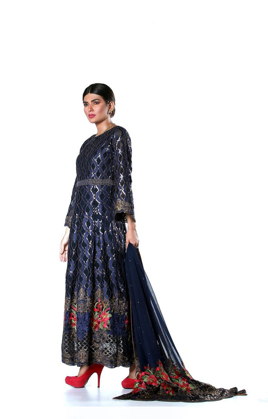 “Gul-e-Noor” Traditional Maxi Set – Crinkle Embroidery (07)
