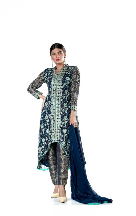 “Zar-e-Gul” Crinkle Embroidered Maxi Set (Design 9)