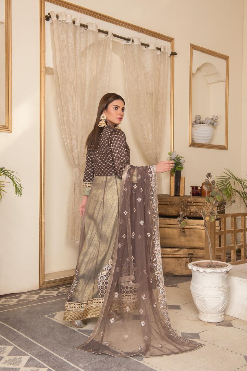 “Zar-e-Brown Sage” Embroidered Net Maxi Set – Regal Festive Edition