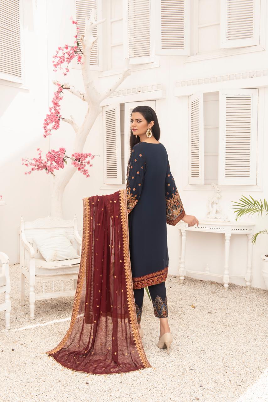 Elegant Crinkle Ensemble – Luxe Festive Edit (Design 7)
