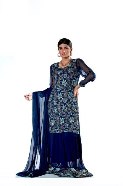 “Noor-e-Mehfil” Crinkle Gharara Ensemble (Design 8)